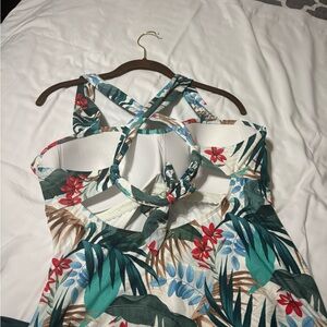 Tankini swim suit Like new.